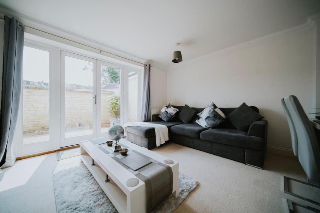 Linen Cottage- Parking, Leds, 4K Tvs, 5G Wifi And More! Bath Dış mekan fotoğraf