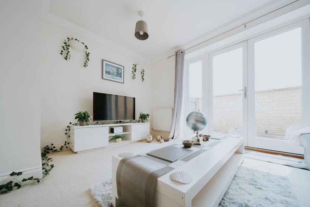 Linen Cottage- Parking, Leds, 4K Tvs, 5G Wifi And More! Bath Dış mekan fotoğraf