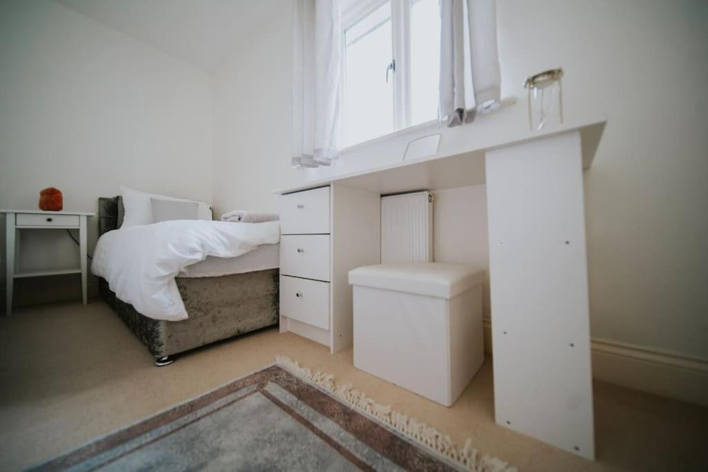 Linen Cottage- Parking, Leds, 4K Tvs, 5G Wifi And More! Bath Dış mekan fotoğraf