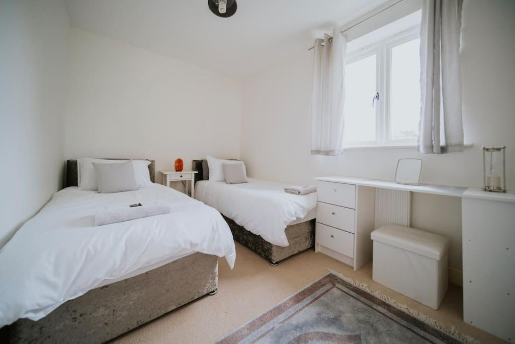 Linen Cottage- Parking, Leds, 4K Tvs, 5G Wifi And More! Bath Dış mekan fotoğraf